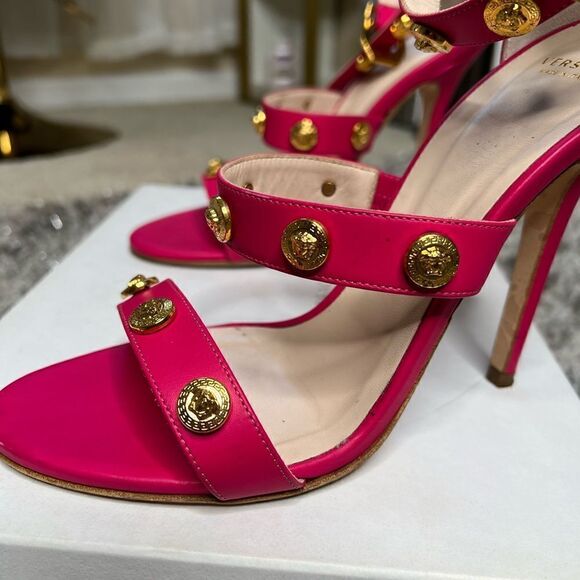 Versace pink and gold stud heels - Picture 2 of 7